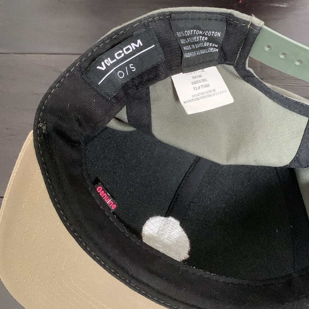 Volcom Hat - Picture 5 of 6